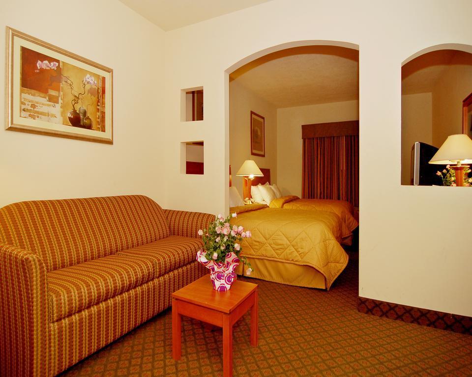 Comfort Inn & Suites Socorro Exterior photo